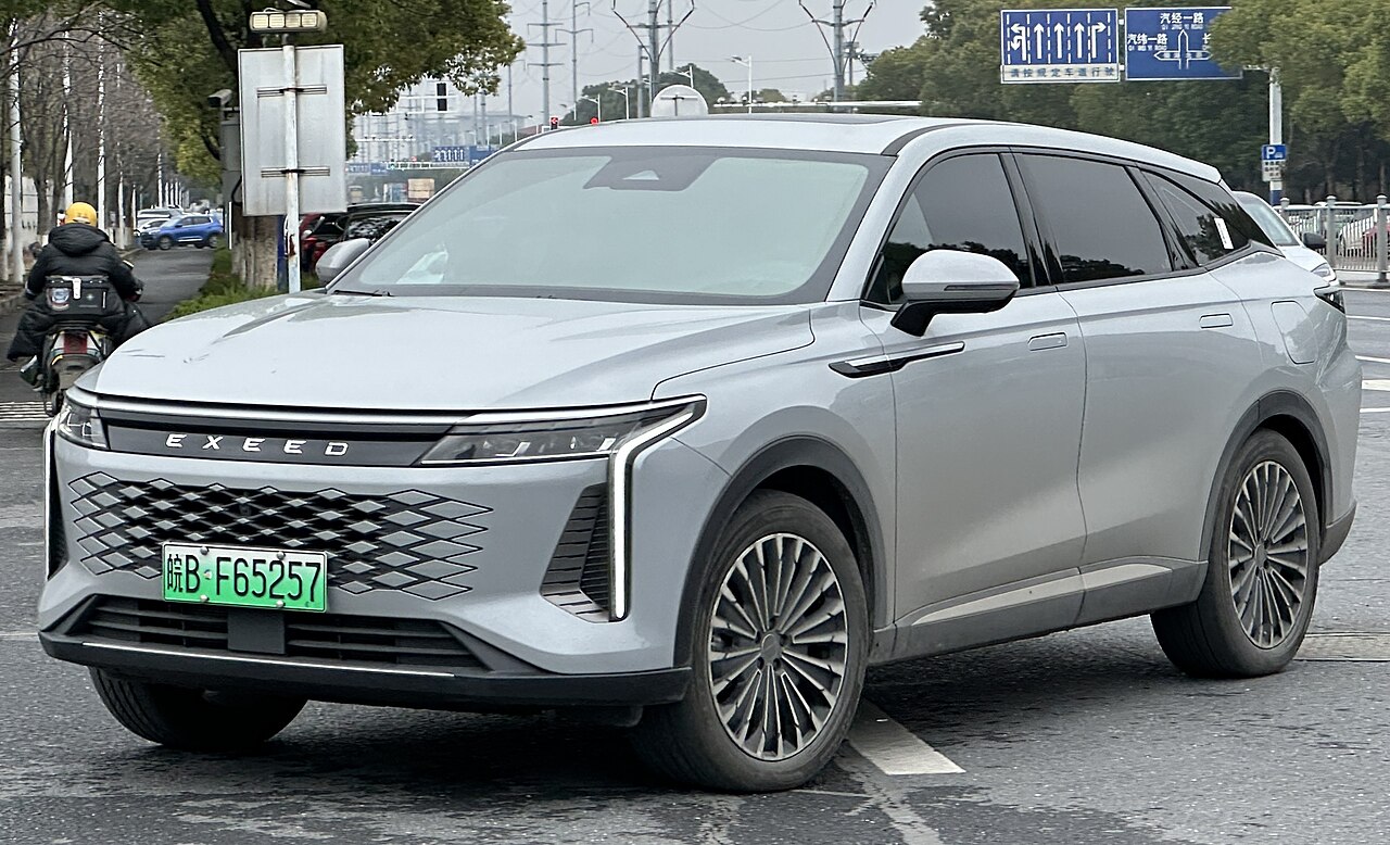 Omoda 9