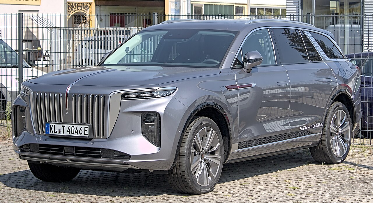 Hongqi E-HS9