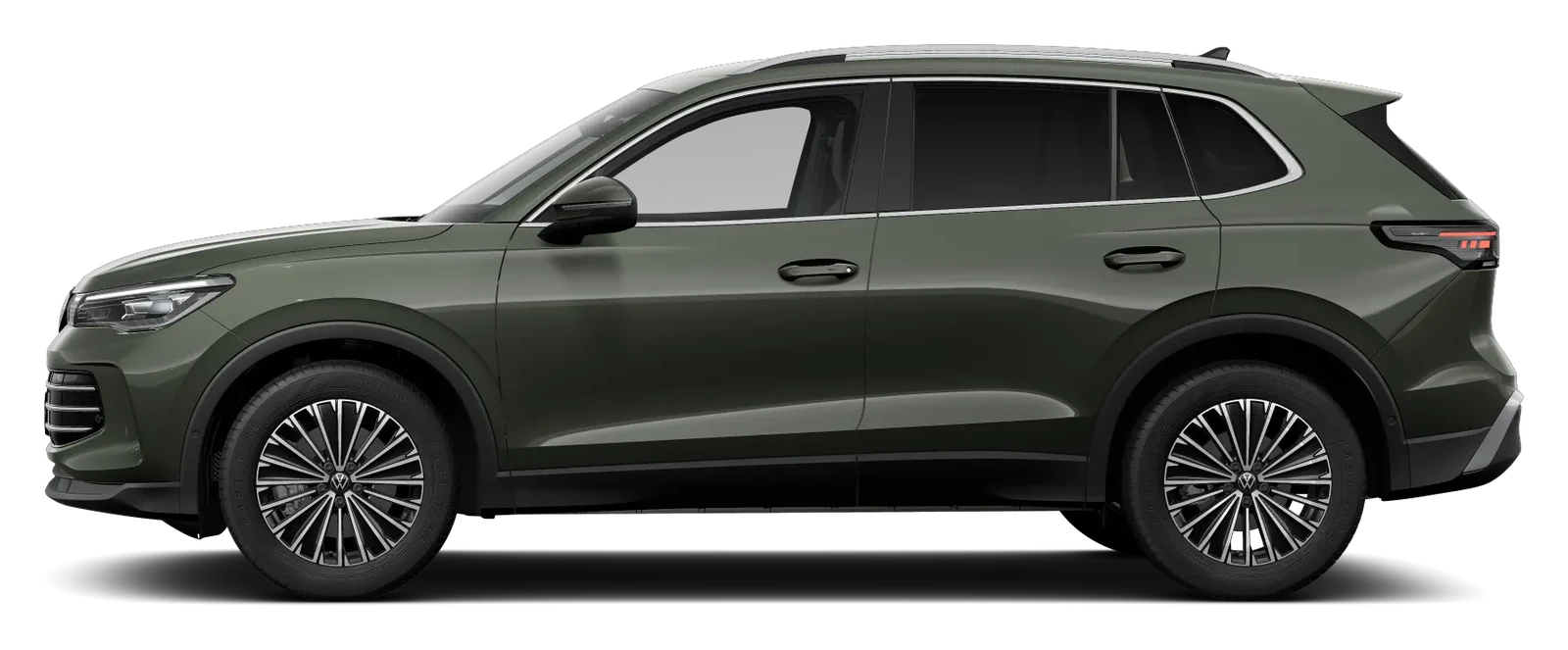Volkswagen Tiguan — side